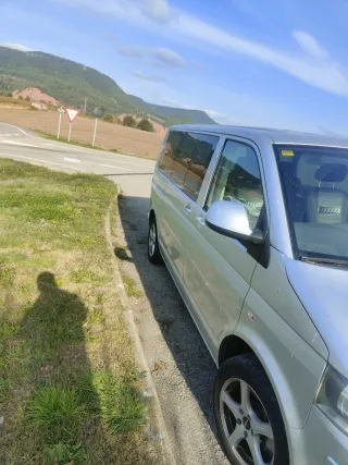 Volkswagen Caravelle 2011