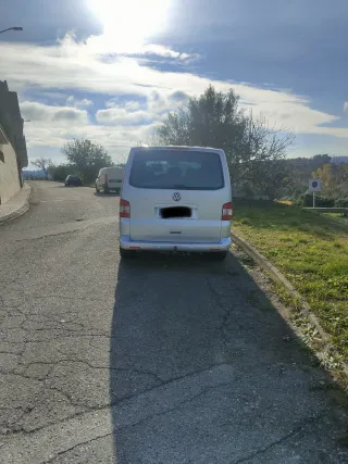 Volkswagen Caravelle 2011