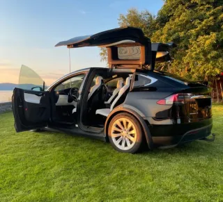 Tesla Model X 2018