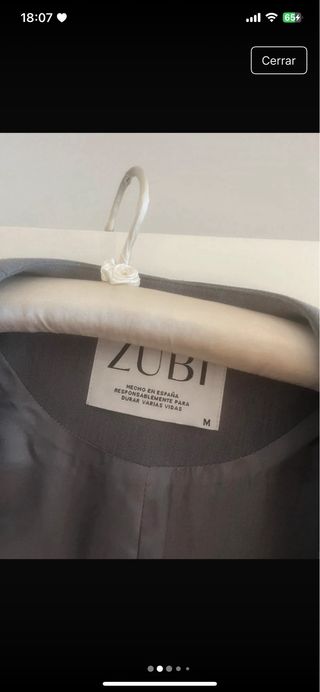 Americana Zubi gris
