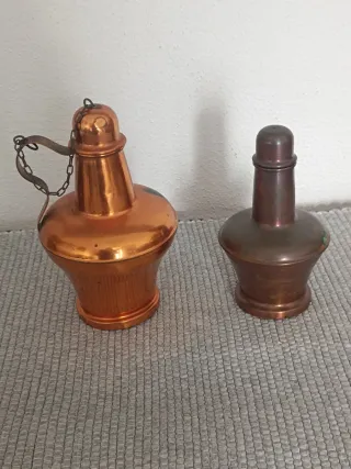 Conjunto de 2 miniaturas de cântaros de Cobre