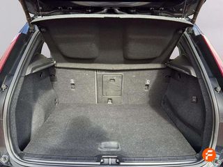 Volvo XC40 2.0 B4 G Momentum Pro Auto