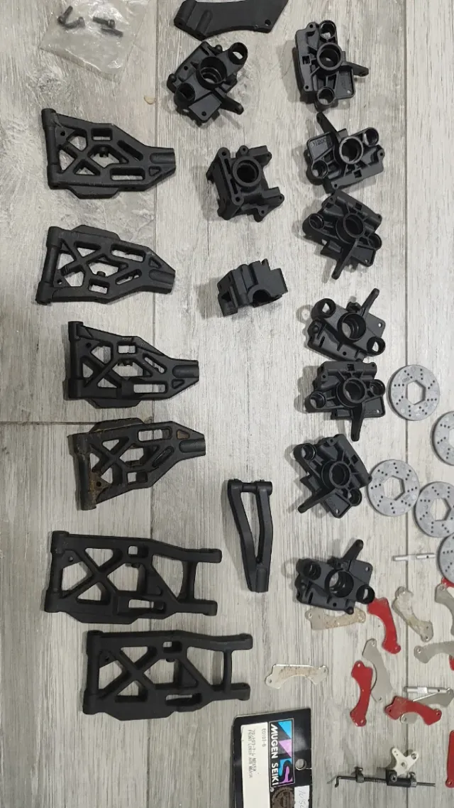 Coche RC Mugen MBX5R Piezas