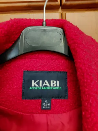 Abrigo Kiabi Rojo