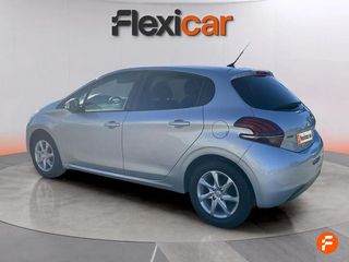 Peugeot 208 5P STYLE 1.2L PureTech 110