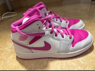 Jordan 1 Mid Rosa y Blanco