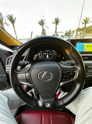 Lexus ES 2020