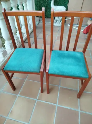 Juego de 2 sillas de comedor de madera