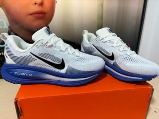 Nike Vomero 39 Blancas y Azules