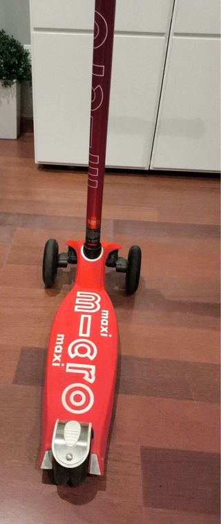 Patinete 3 Ruedas Maxi Micro color Rojo