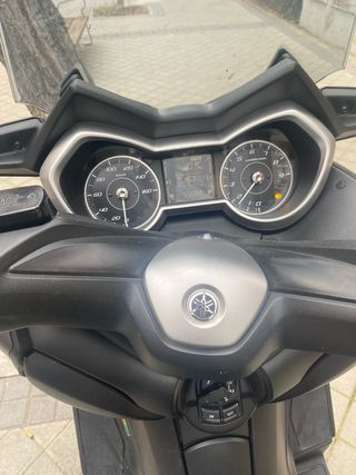 Yamaha Xmax 300 - año 2023 Único Dueño