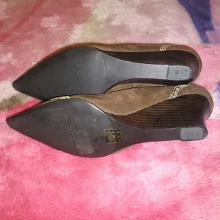 Zapatos de cuña marrones