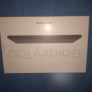Galaxy tab A9+, con funda y teclado mas lápiz.