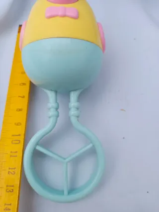 Sonajero vintage amarillo y azul