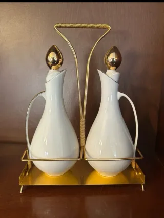 Aceitera y Vinagrera Antigua con Soporte Dorado