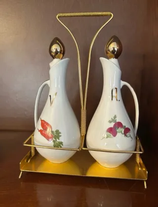 Aceitera y Vinagrera Antigua con Soporte Dorado