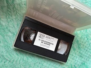 VHS El Coleccionista de Huesos