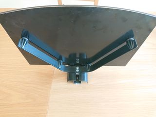 Mensola in vetro e metallo per DVD / Console