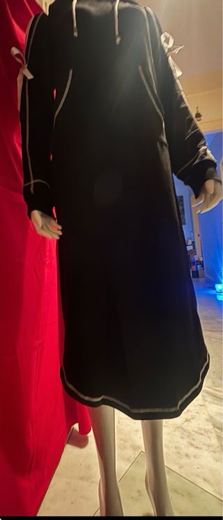 Vestido Sudadera Negro con Capucha