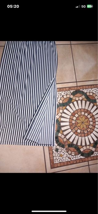 Gonna a righe bianche e blu elasticizzata