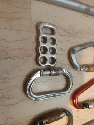 Lotto Arrampicata:Gong,ASAPnuo,Chiodi, Moschettoni