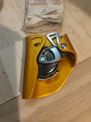 Lotto Arrampicata:Gong,ASAPnuo,Chiodi, Moschettoni