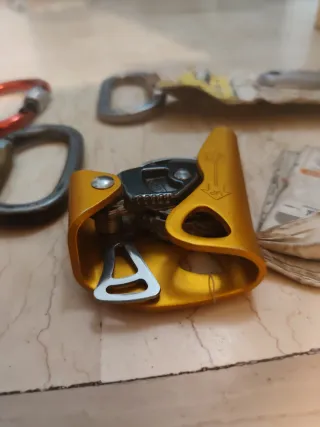 Lotto Arrampicata:Gong,ASAPnuo,Chiodi, Moschettoni