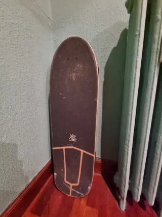 Longboard Dstreet con diseño tribal