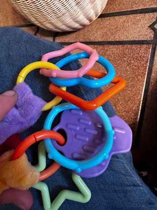 Pulpo peluche actividad bebé