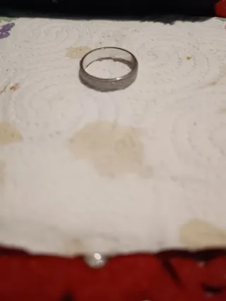 Anello bigiotteria con brillantini