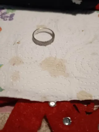 Anello bigiotteria con brillantini