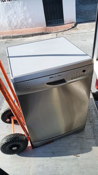 Lavavajillas Zanussi AquaPulse