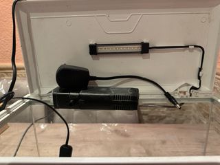 2 acuarios/gambarios completos.