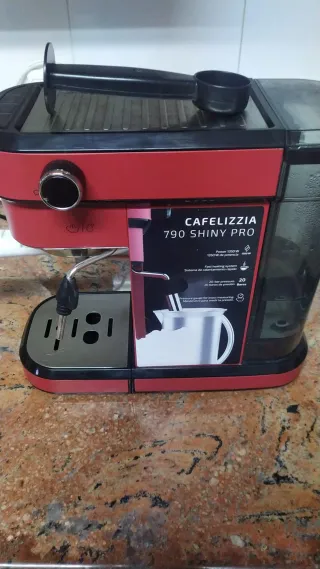 Cafetera Cecotec Cafelizzia 790 Shiny Pro
