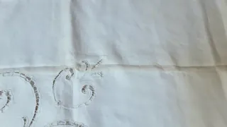 Tovaglia vintage intagliata 170x180 cm