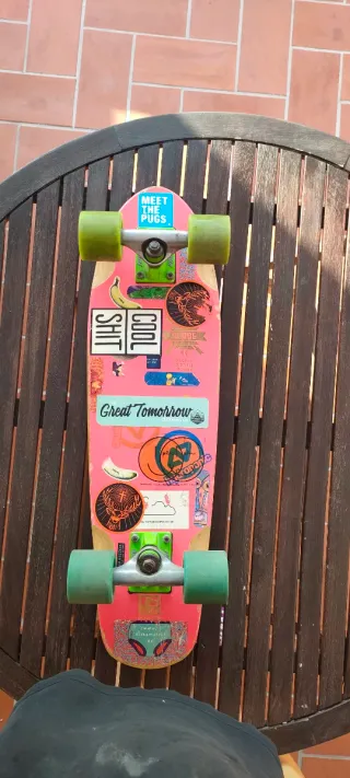 Skate Globe con ruedas verdes