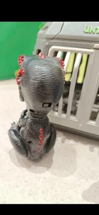 Figuras Untamed: Dragón y Dinosaurios