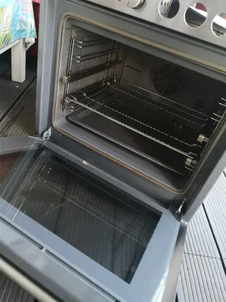 Horno y vitrocerámica Bosch