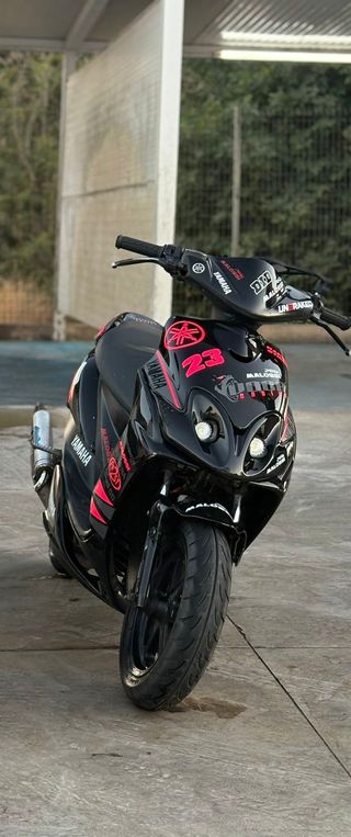 Yamaha Jog RR Negra