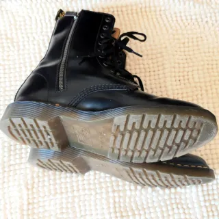 Anfibi Dr. Martens 10 buchi e zip punta Tg 41