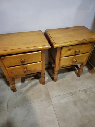 Mesitas de noche de madera