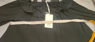 Camicia  nera plissettata taglia unica