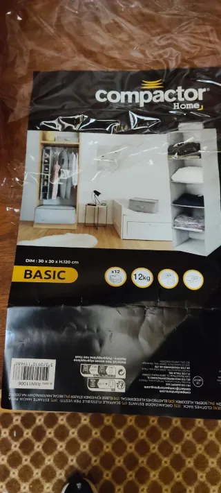 Colgadores de ropa, armarios, ropero