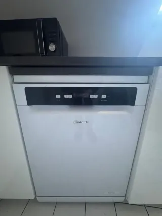 Cocina IKEA Negra y Blanca