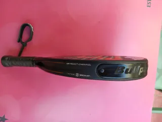 Pala pádel Bullpadel Hack 03 CMF . Medio partido