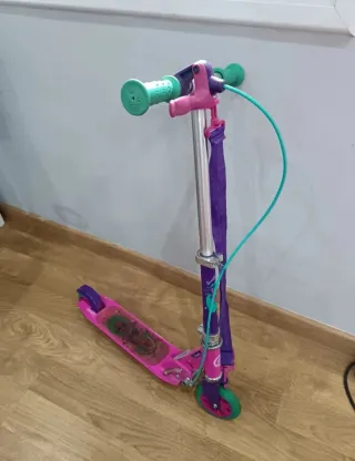 Patinete infantil rosa y morado