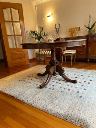 Mesa de comedor y 4 sillas