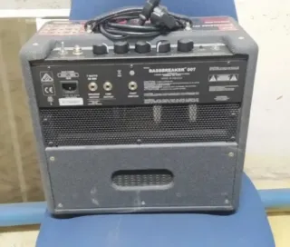 Amplificador  guitarra Fender Bassbreaker 007