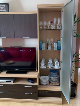 Mueble modular salón madera y cristal