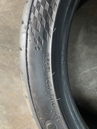 Juego 4 Neumáticos Kumho 235/40 18 y 265/40 18